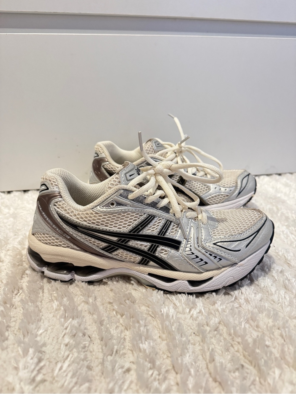 ASICS Women's Gel KAYANO 14 in silver cream